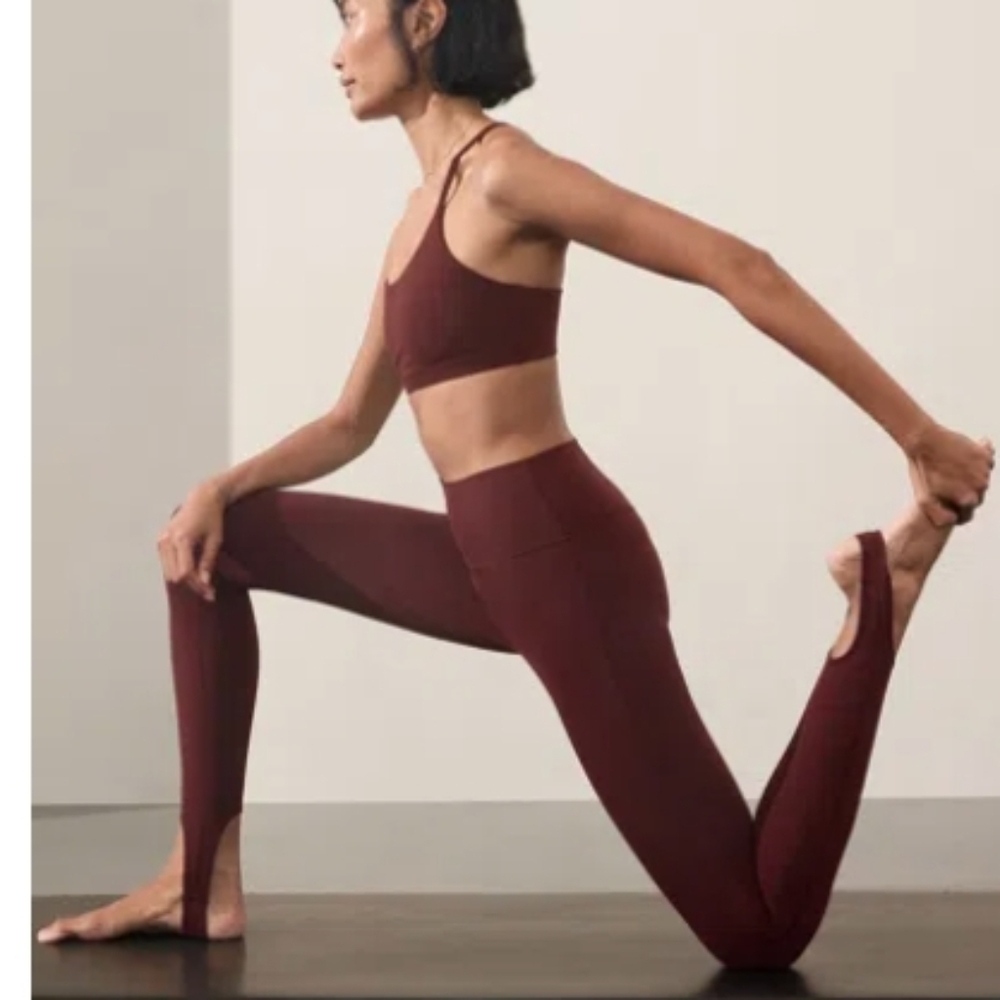 NWT Athleta Transcend High Rise Stirrup Legging Garnet